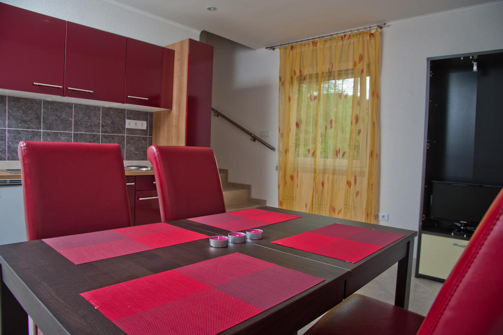 Alt Baden Apartement Dunaszekcso Habitación foto